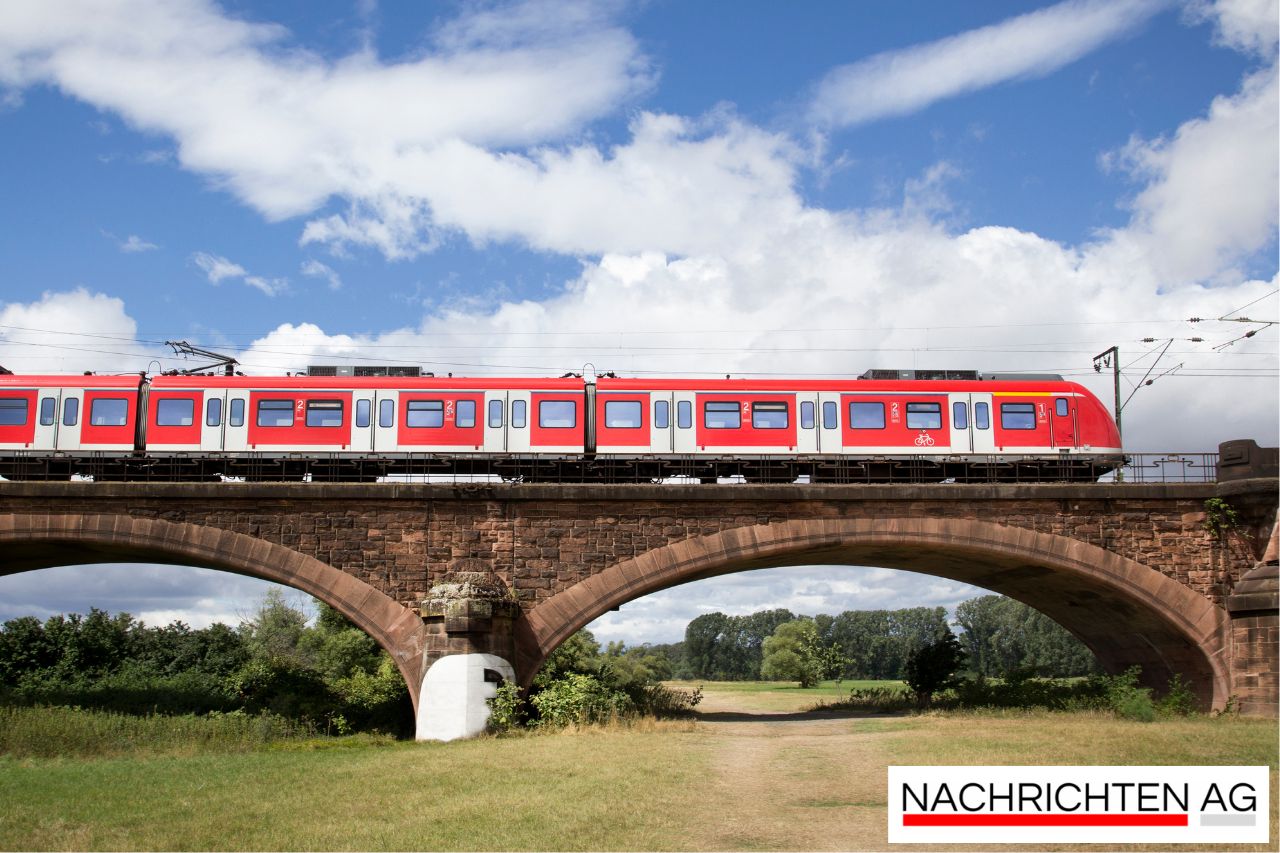 München präsentiert sensationelles 22-Meter-XXL-S-Bahn-Mockup!